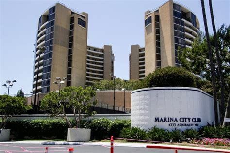 Building Photo - 4265 Marina City Dr