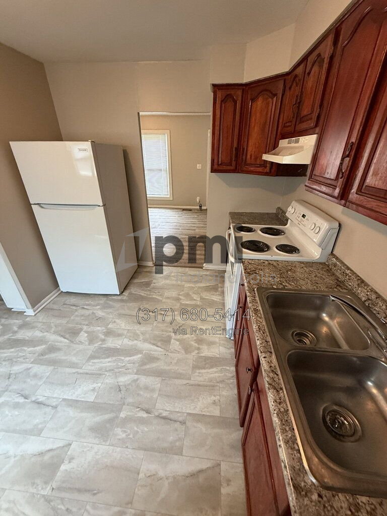 Building Photo - 9819 Bishop Ct