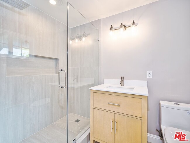 Building Photo - 4863 Don Juan Pl