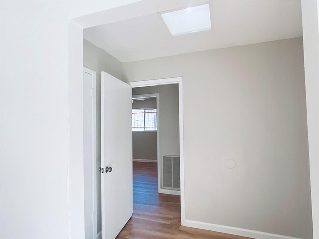 Building Photo - 11022 Concho St