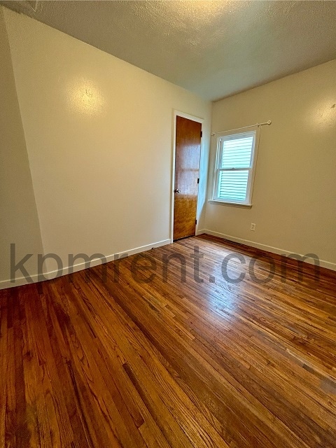 Building Photo - 1017 11th Ave SW