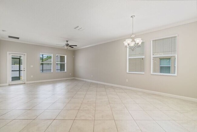 Building Photo - Spacious 4 bed, 3 Bath Terra Bella Home fo...