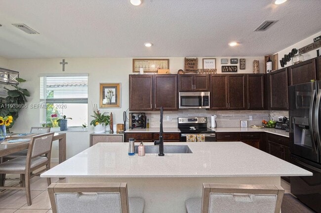 Building Photo - 8175 NW Greenbank Cir