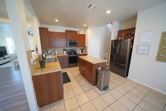 Building Photo - Spacious Schertz Home with Game Room - Realtor Commission: $500