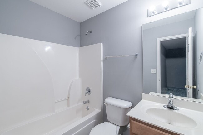 Building Photo - NEWLY RENOVATED !!!! Charming 4-Bedroom Home with Spacious Backyard!