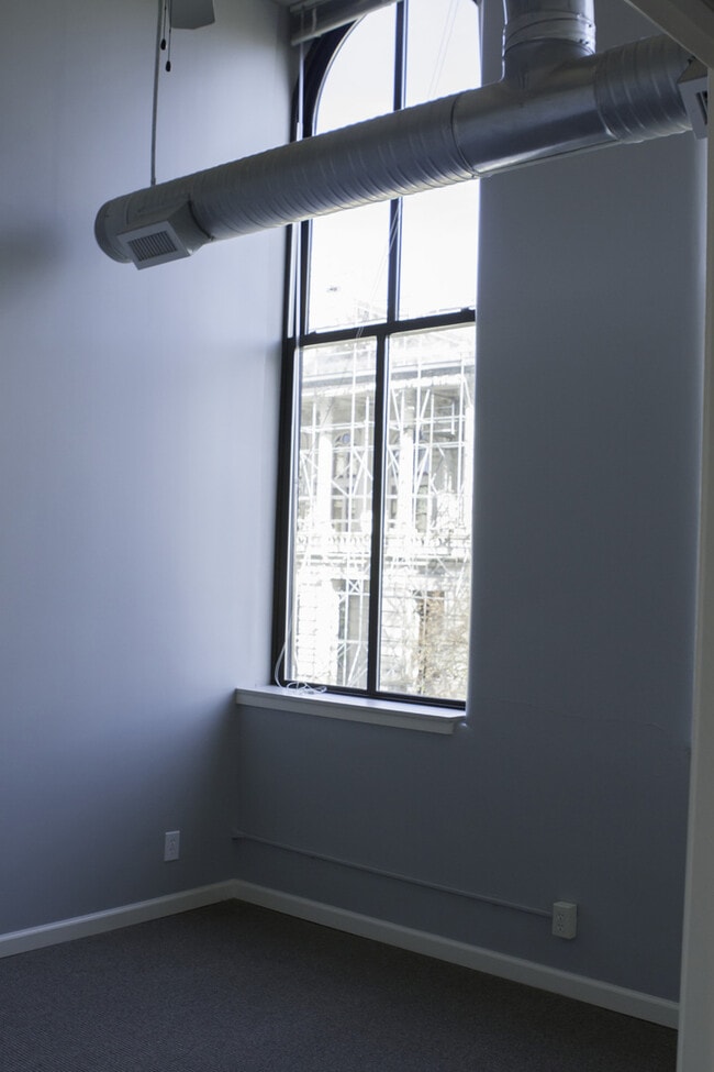 Building Photo - 102 N 3rd St