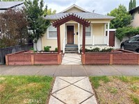 Building Photo - 2433 Castro Way