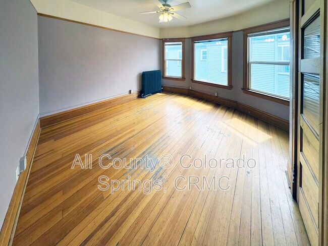 Building Photo - 815 N Nevada Ave