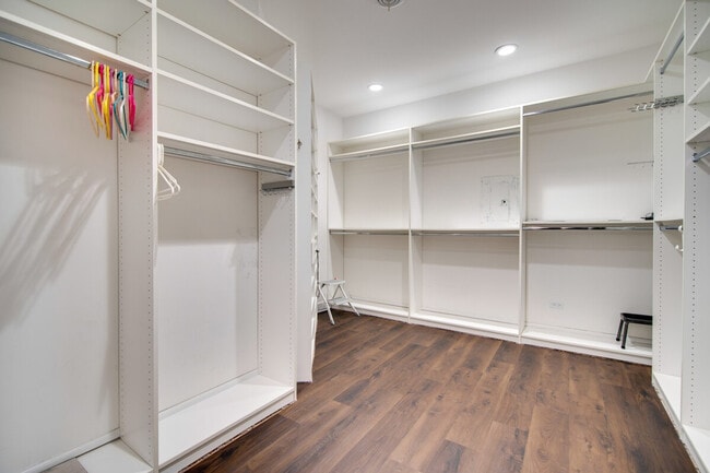 Building Photo - 30W777 Shoe Factory Rd