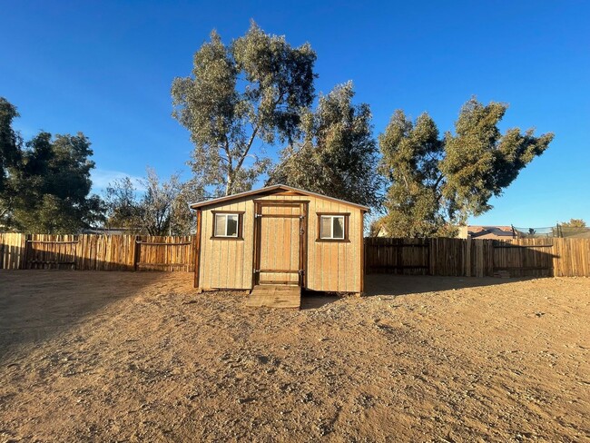 Building Photo - Apple Valley Home in the Vineyards - Beaut...