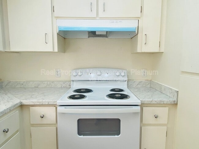 Building Photo - 2967 Terry Ave