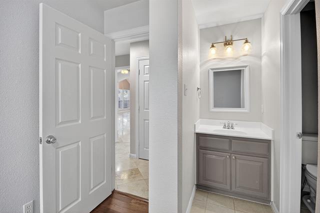 Building Photo - 1604 Wagon Wheel Dr