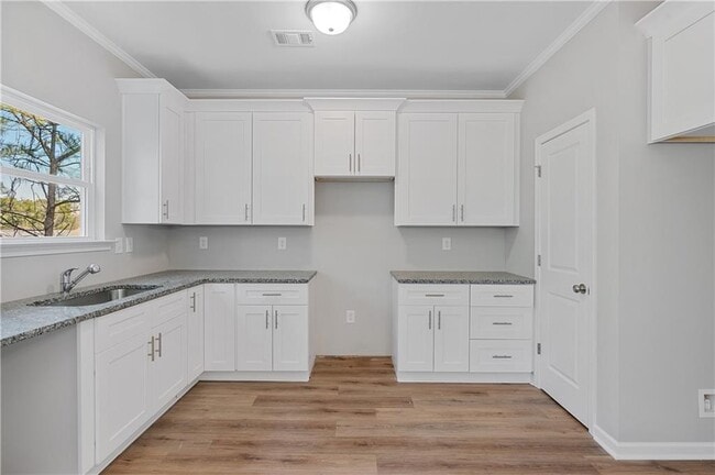 Building Photo - 2832 Laurel Ridge Cir