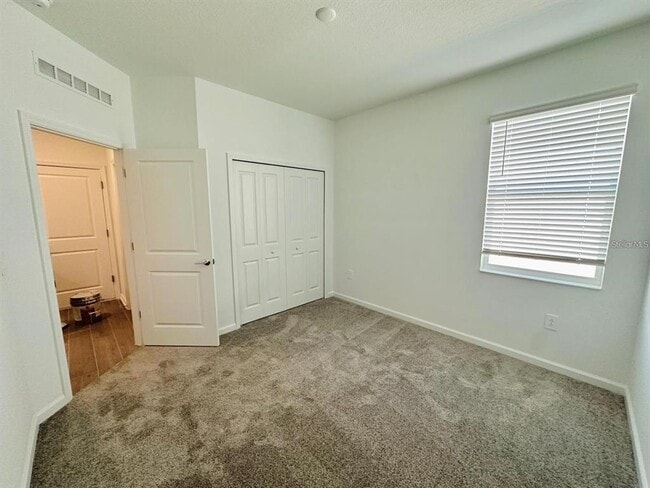 Building Photo - 2665 Armstrong Ave