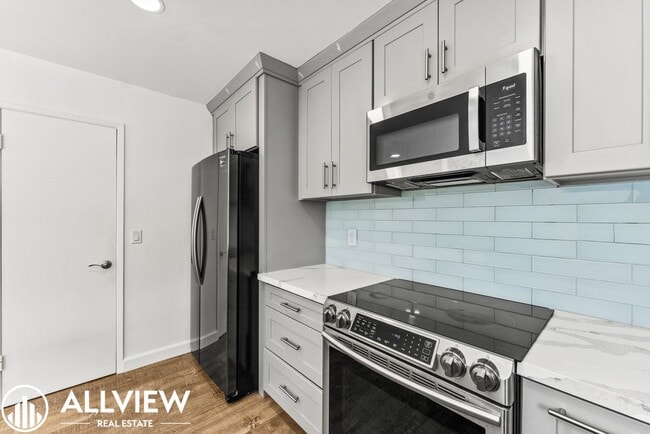 Building Photo - Spacious 3 Bed/2.5 Bath, 2-Story Home with Private Patio Available Now!