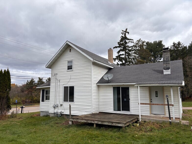 Building Photo - 3055 N 6th St