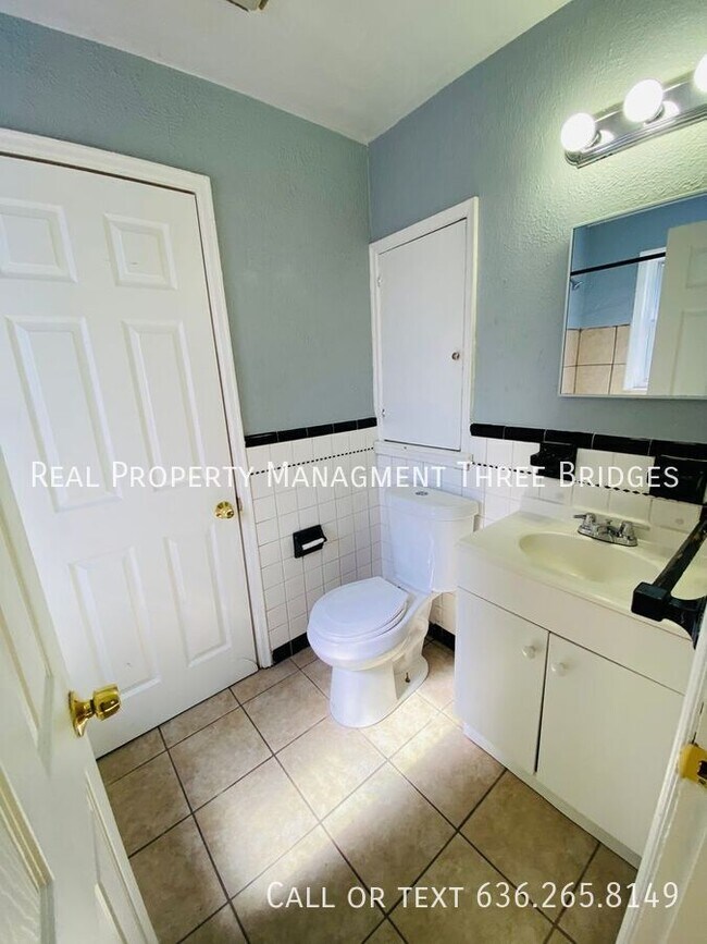 Building Photo - 5650 Leverette Ave