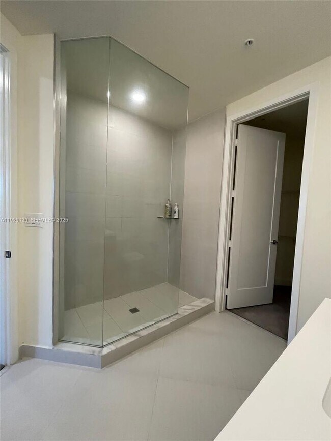 Building Photo - 6416 NW 102nd Ct