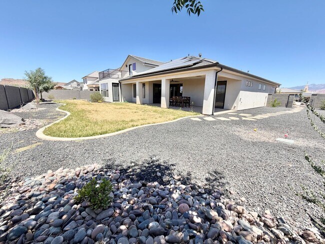 Building Photo - 3134 Blue Heron Dr