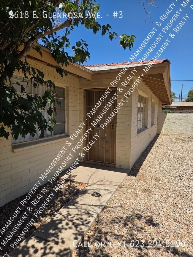 Building Photo - 2618 E Glenrosa Ave