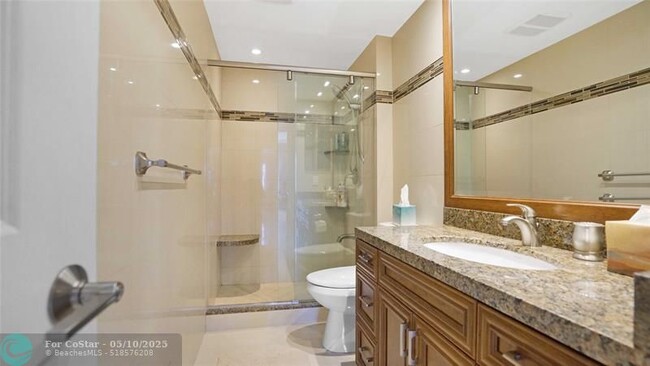 Building Photo - 3750 Galt Ocean Dr
