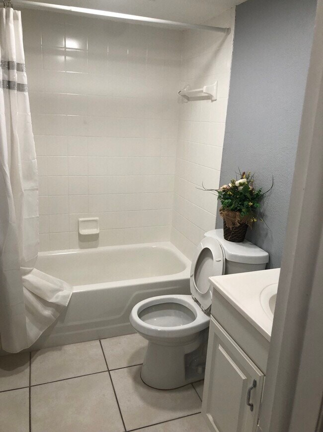 Building Photo - 4708 Christa Ct