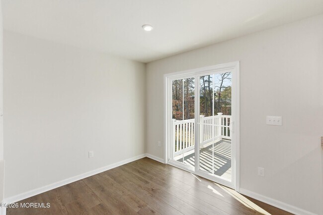 Building Photo - 604 Cyprus Ct