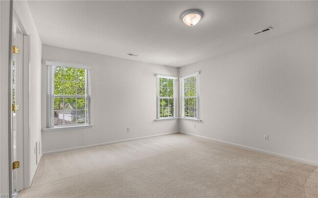 Building Photo - 310 Canaan Cir