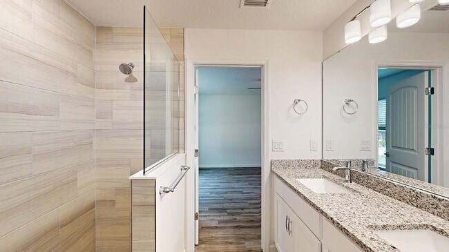 Building Photo - 2307 Homestead Cir