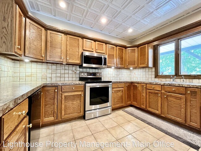 Building Photo - 4 br, 2.5 bath House - 4500 8th Ave