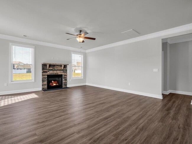 Building Photo - New Construction in Hendersonville $1000 off first month's rent with a January lease