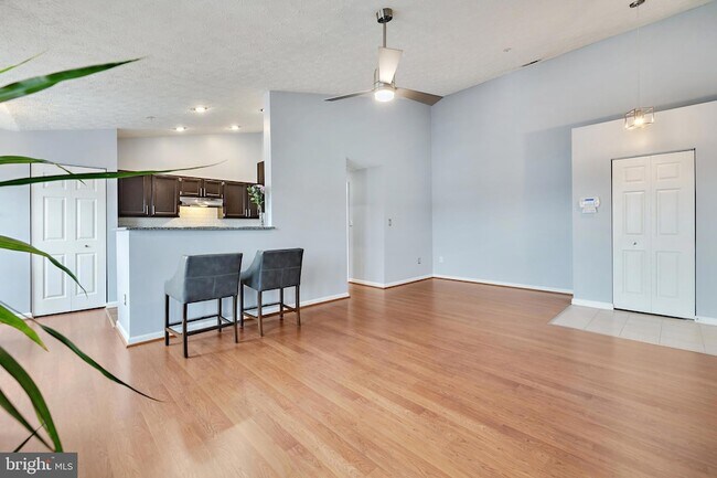 Building Photo - 700 Orchard Overlook Orch