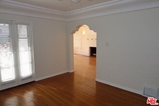 Building Photo - 1104 N Maryland Ave
