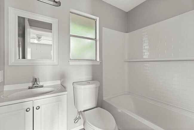Building Photo - 618 Buckskin Dr