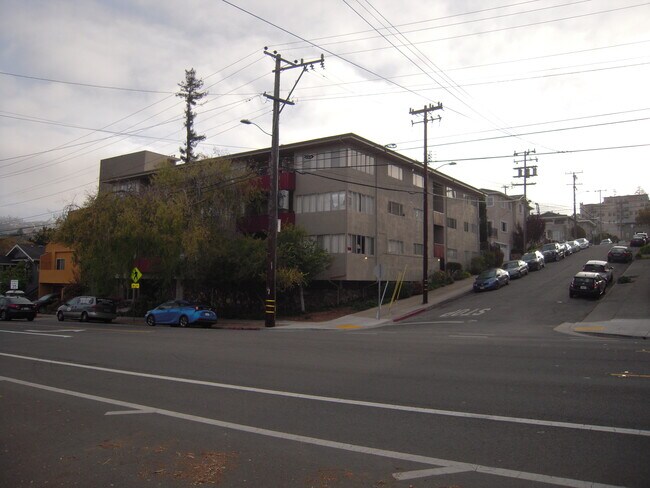 Building Photo - 5410 Broadway