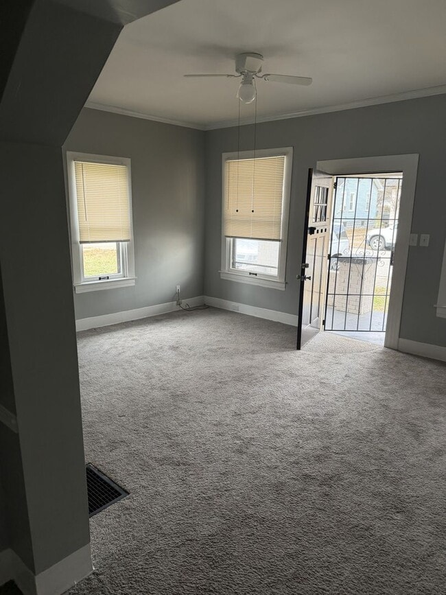 Building Photo - Cute and Cozy 2BD/1BA