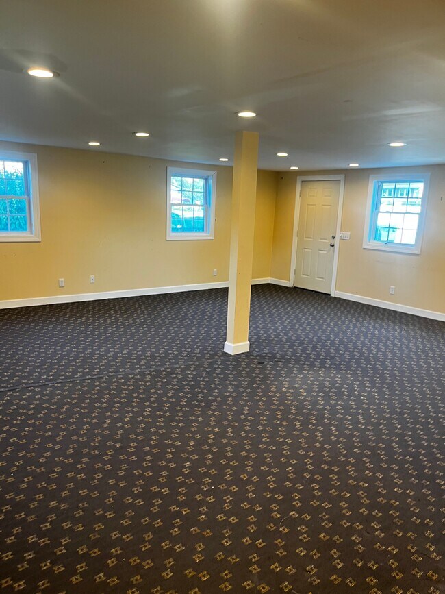 17 Manor Rd 17 Manor Rd Smithtown NY 11787 Apartment Finder