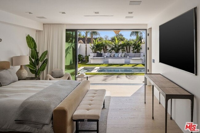 Building Photo - 913 Milwood Ave