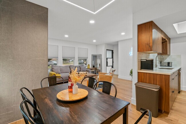 Building Photo - 12502 Brandywine Ct