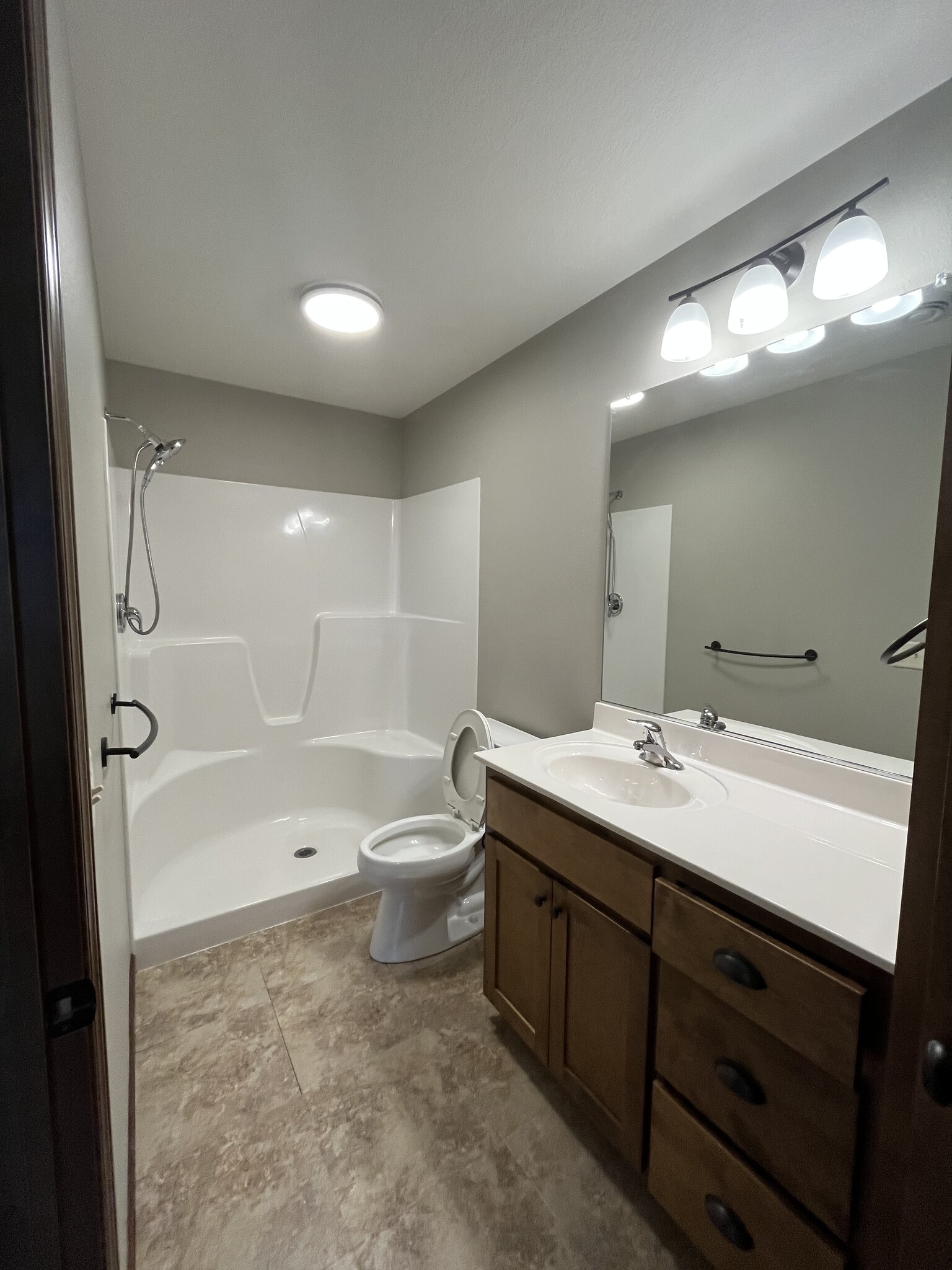 Building Photo - 704 E Wisconsin St