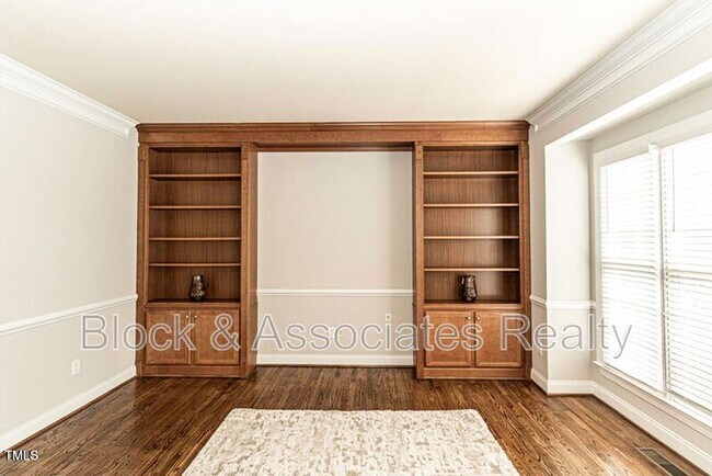 Building Photo - 9244 Palm Bay Cir