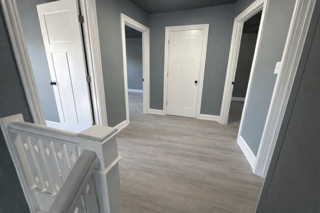 Building Photo - 236 W 29th St