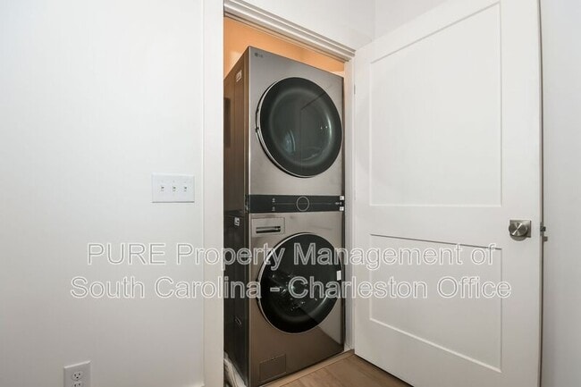 Building Photo - 12 1/2