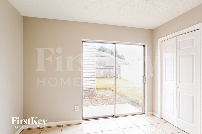 Building Photo - 5430 Santrey Dr