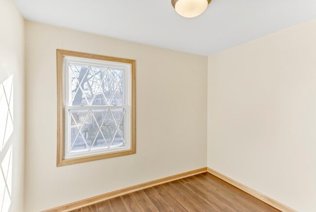 Building Photo - 5156 W 63rd Pl