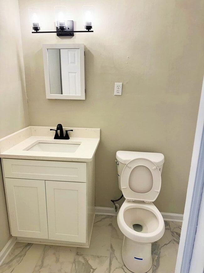 Building Photo - Charming 3BR House in Atlanta