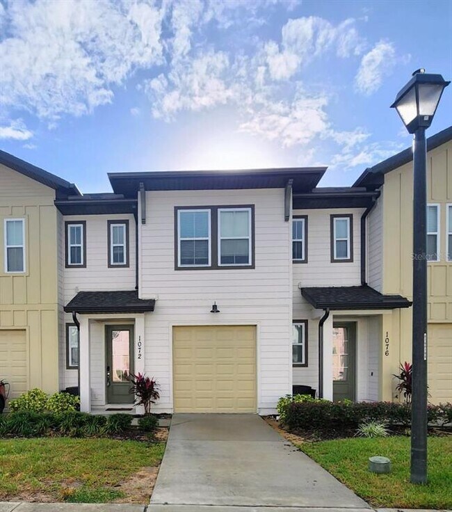 Primary Photo - 1072 Plantation Ln