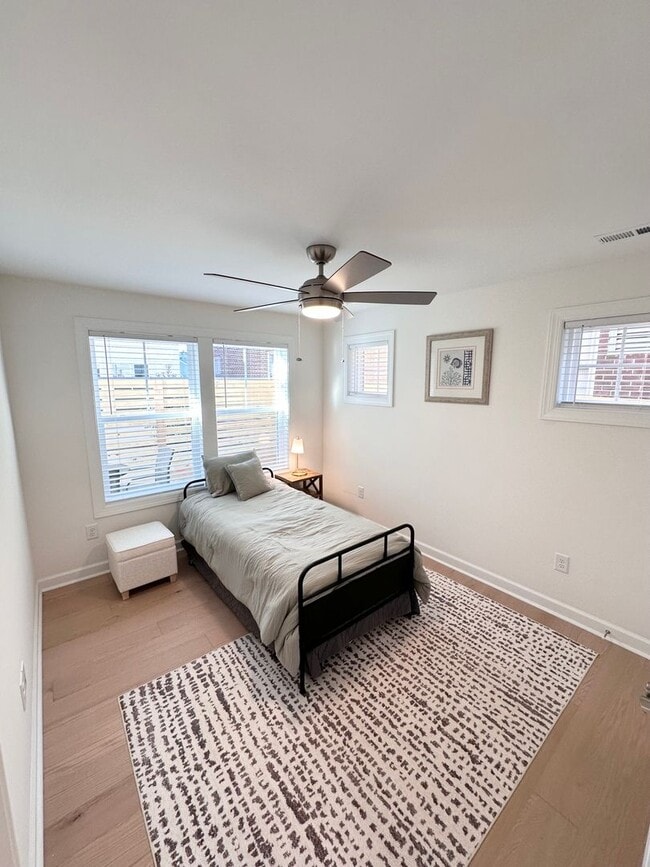 Building Photo - 2024 Built | Fully Furnished Modern Oceanf...