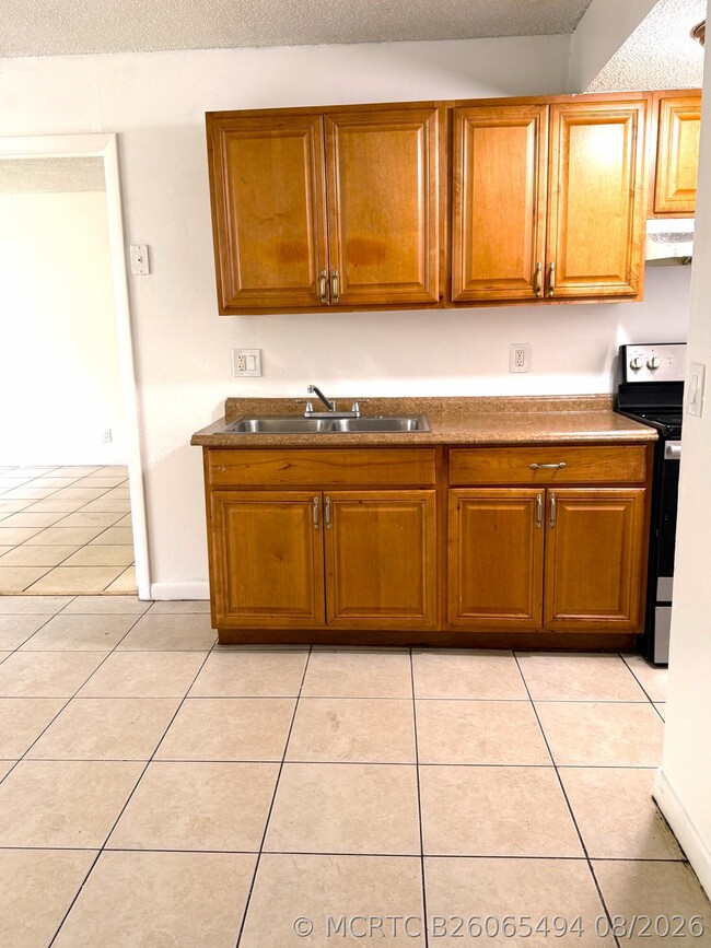 Building Photo - 2058 NW 43 Terrace
