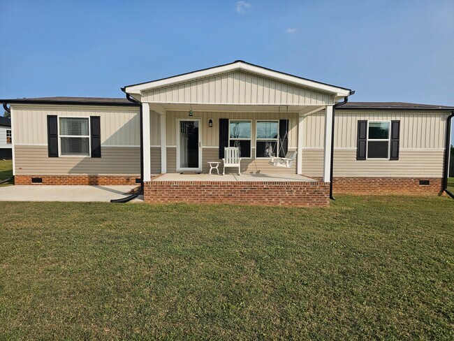 Building Photo - 737 Long Branch Rd